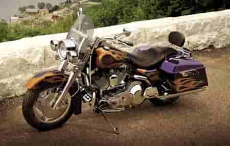 2006-Harley-Davidson-FLHRIRoadKingc-small.jpg