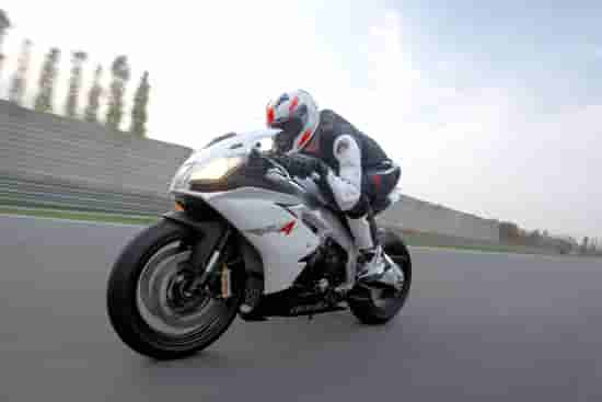 2010 Aprilia RSV4R
