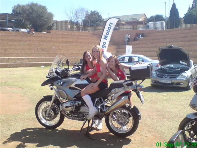 94_7 girls (Small).jpg