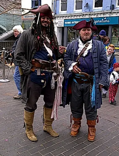 pirates1.jpg