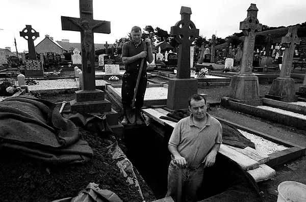 gravediggers.jpg