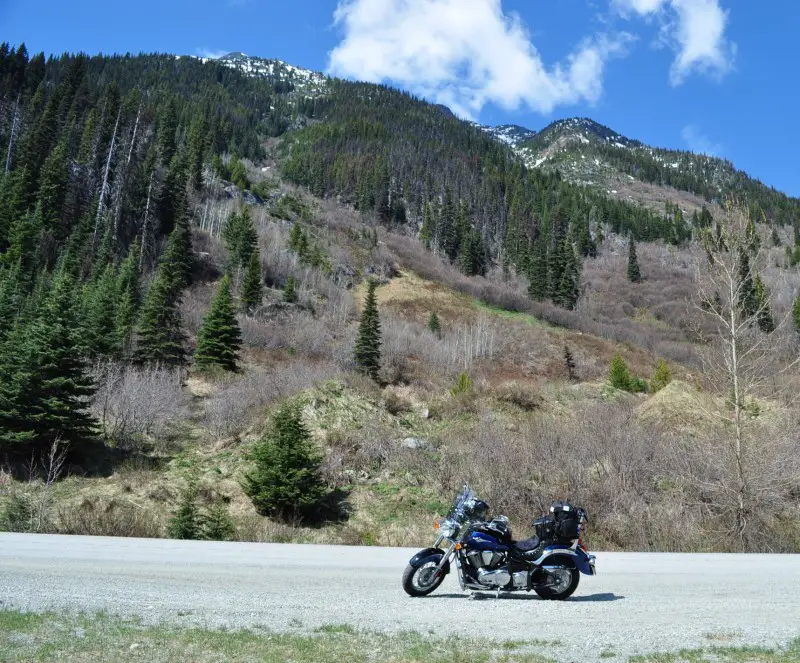 zena in no stopping avalanche area.jpg