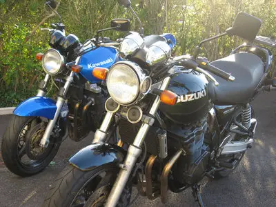 2bikes_2.jpg