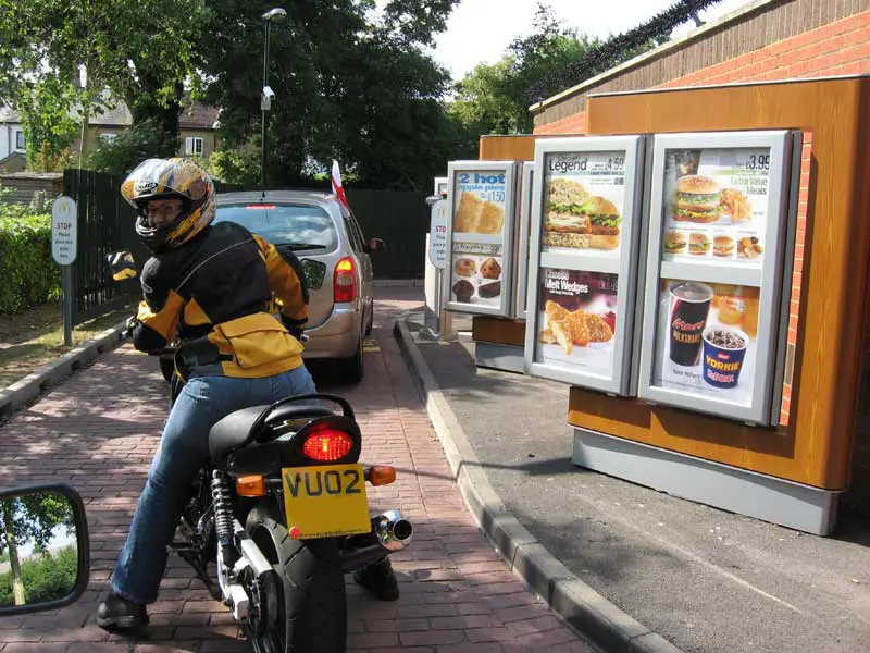 GSX750_drivethru.jpg