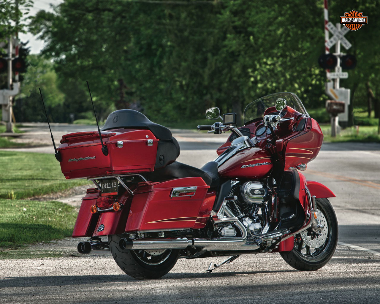 2012 Harley Davidson FLTRX Road Glide Ultra Review