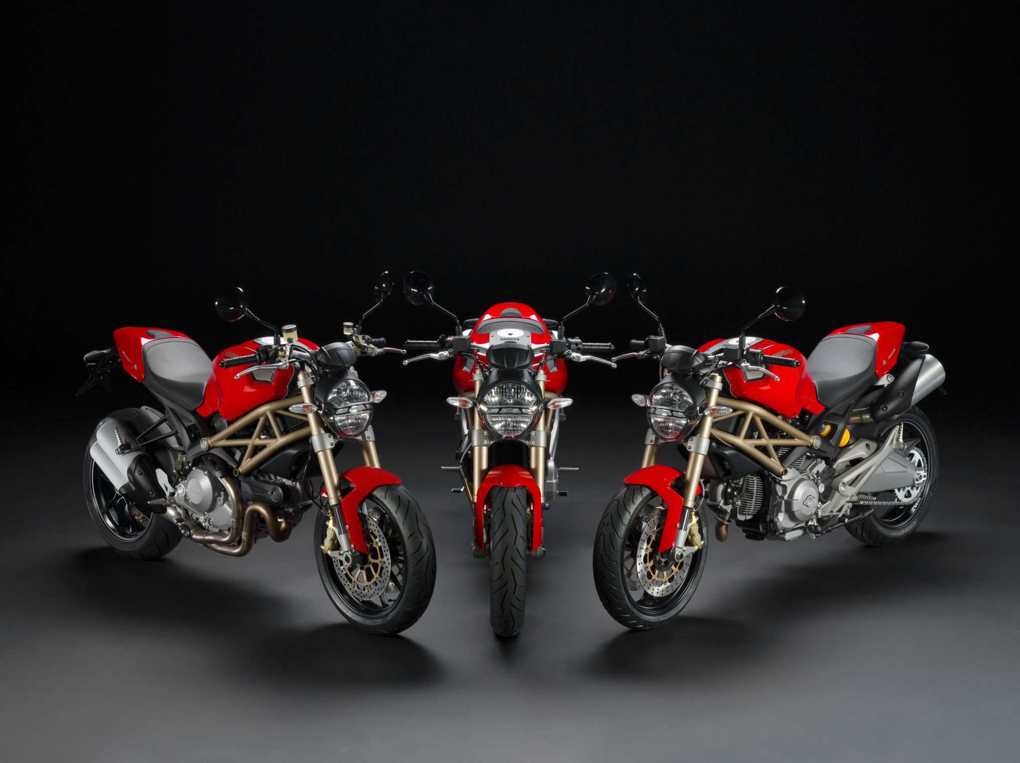 2013 Ducati Monster 696 20th Anniversary - Moto.ZombDrive.COM