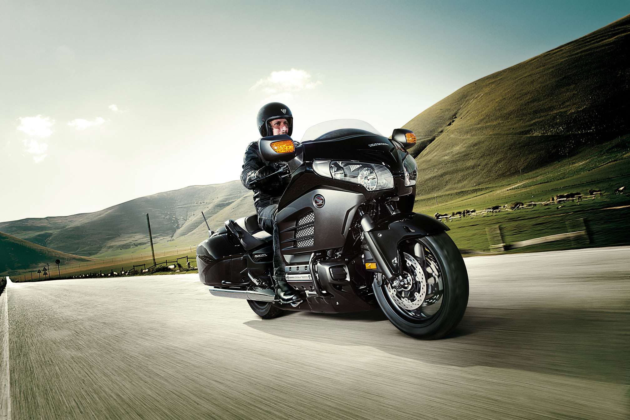 2014 Honda Gold Wing F6B Deluxe GL1800BD Review