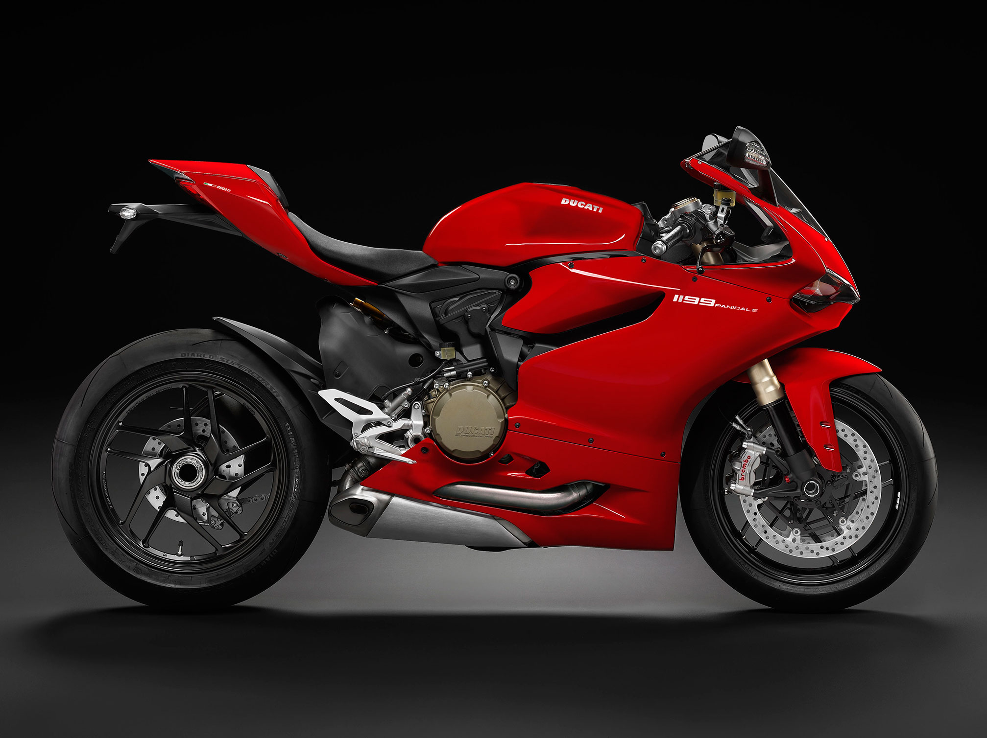 2015 Ducati Superbike 1199 Panigale Review