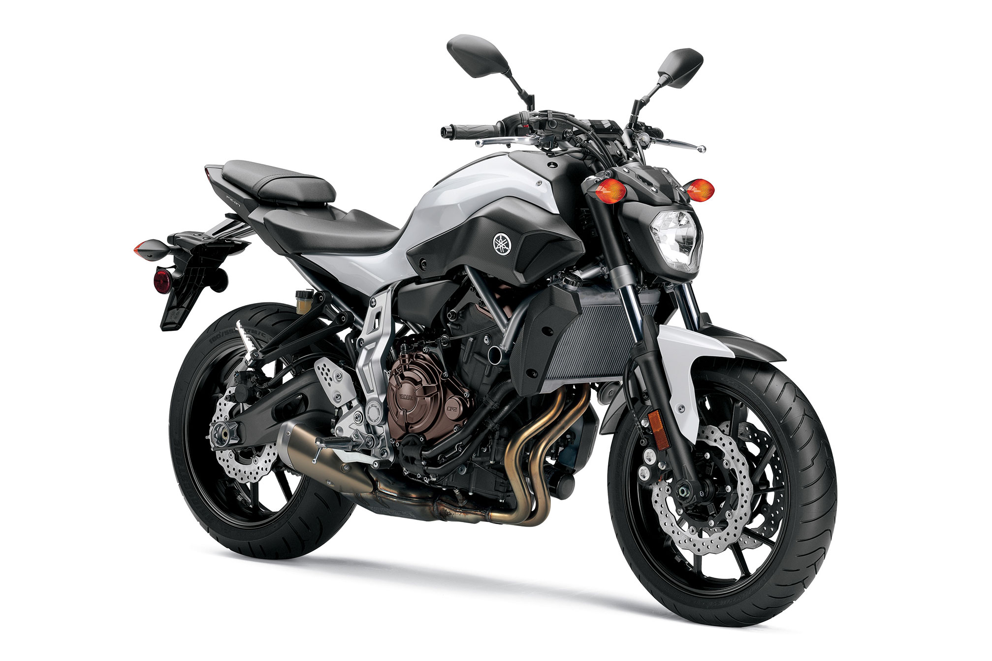 Motorcycle Reviews: 2015 Yamaha FZ-07 Review | autoTRADER.ca
