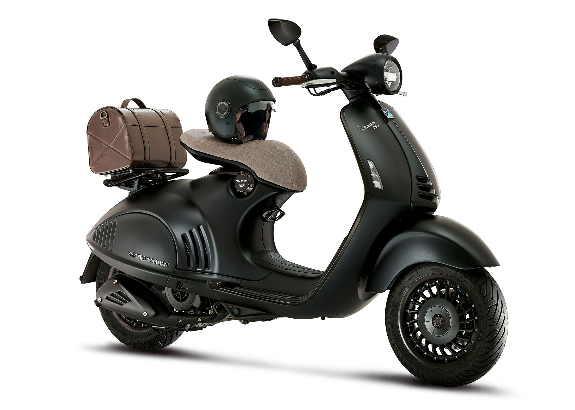 2016 Vespa 946 Emporio Armani 2016 Vespa 946 Emporio Armani