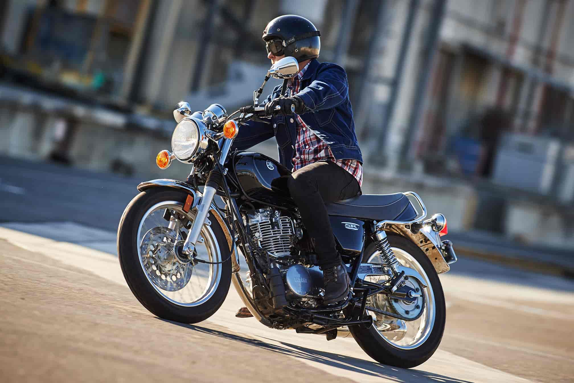 2016 Yamaha SR400 Review