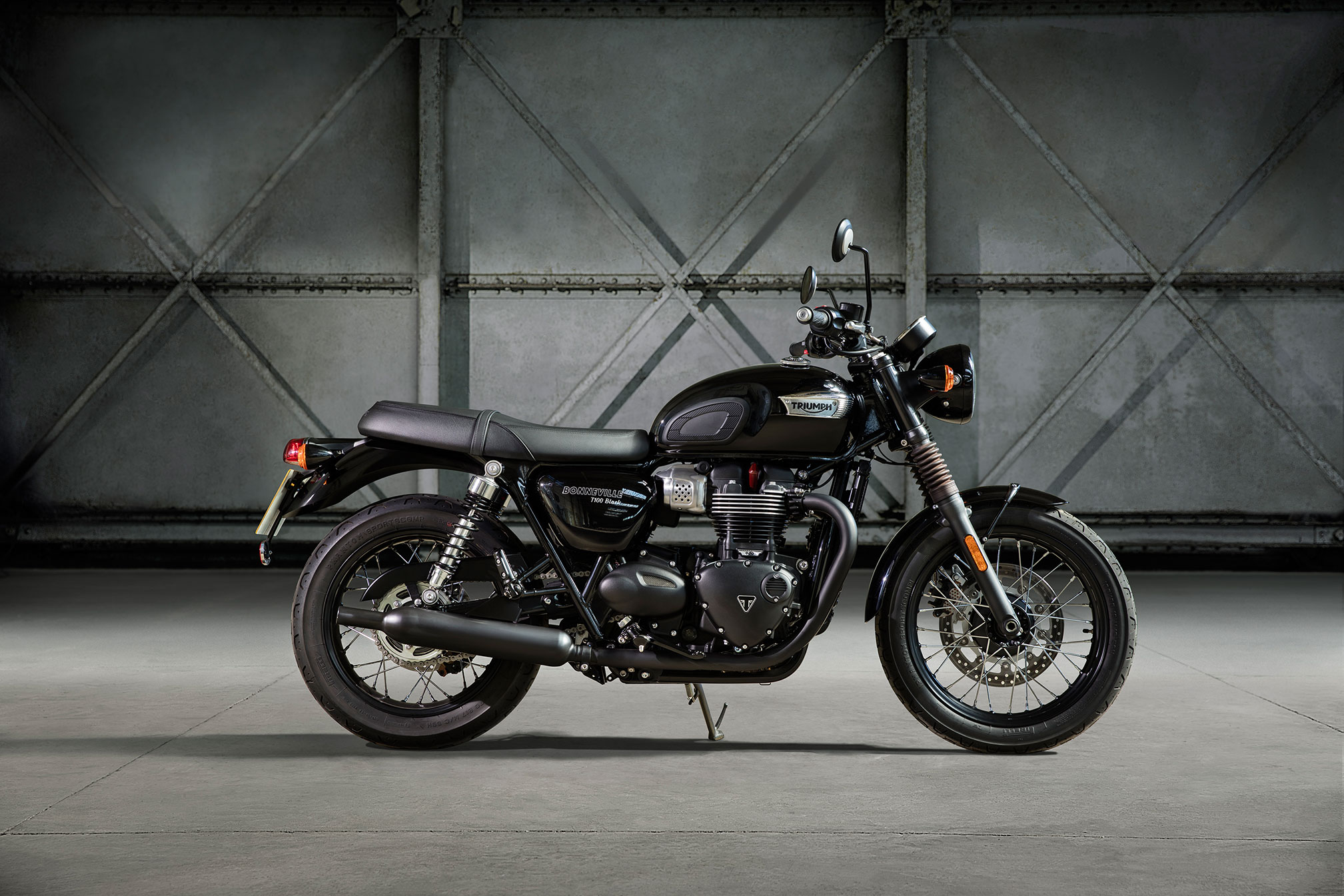 2017 Triumph Bonneville T100 Black Review