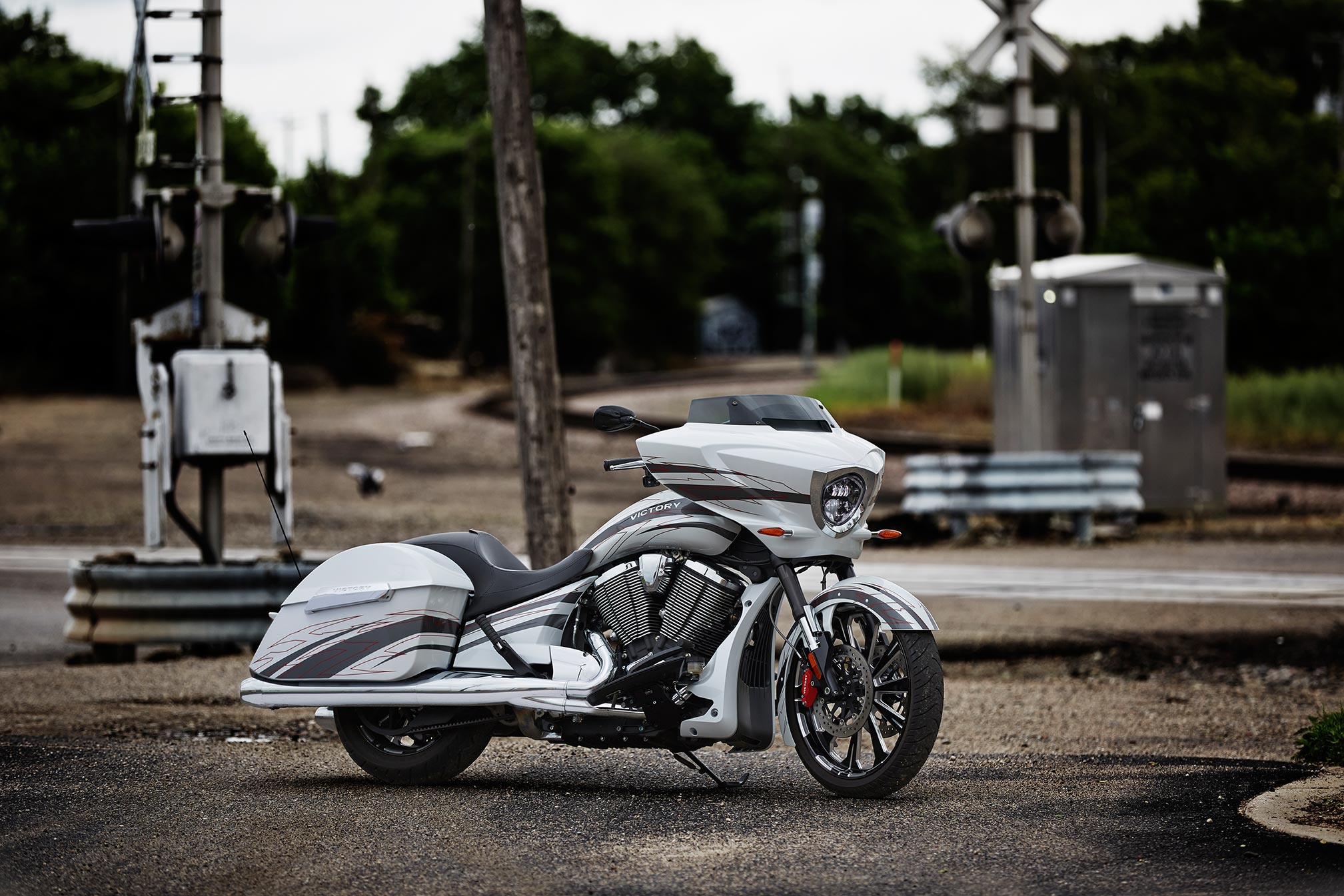 2017 victory magnum x1