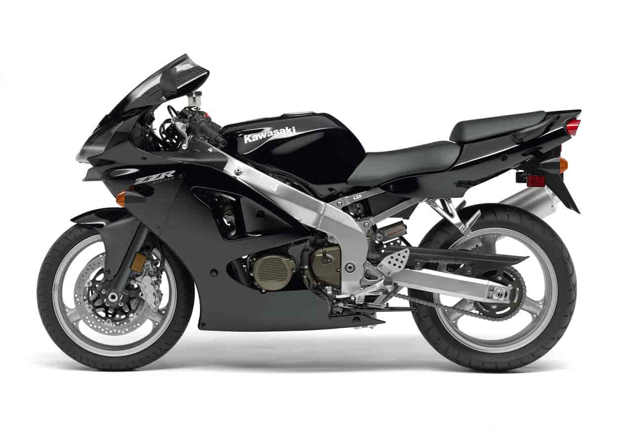 thumbnail image 2 of Drive Chain For Kawasaki ZX600 Ninja & ZZR600 2005-2009 - Caltric 525-120 122 Link Non-O-Ring 2 of 2
