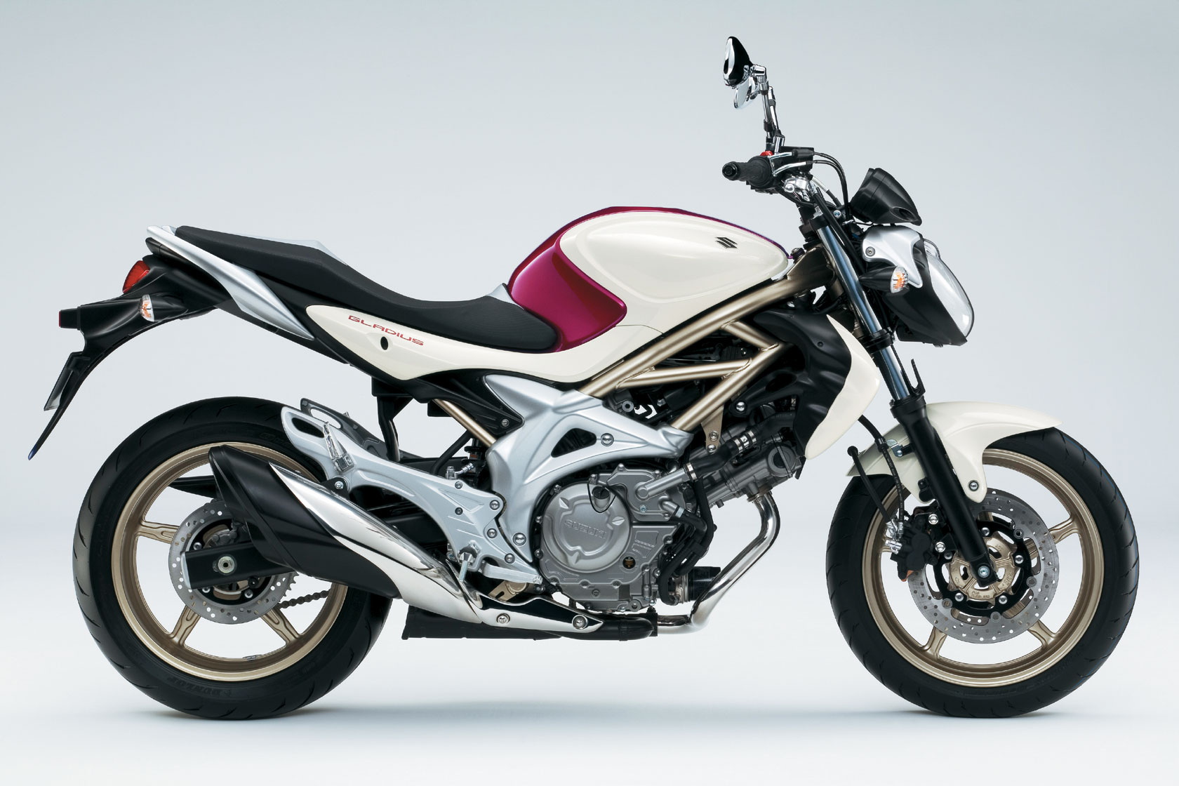 suzuki gladius custom