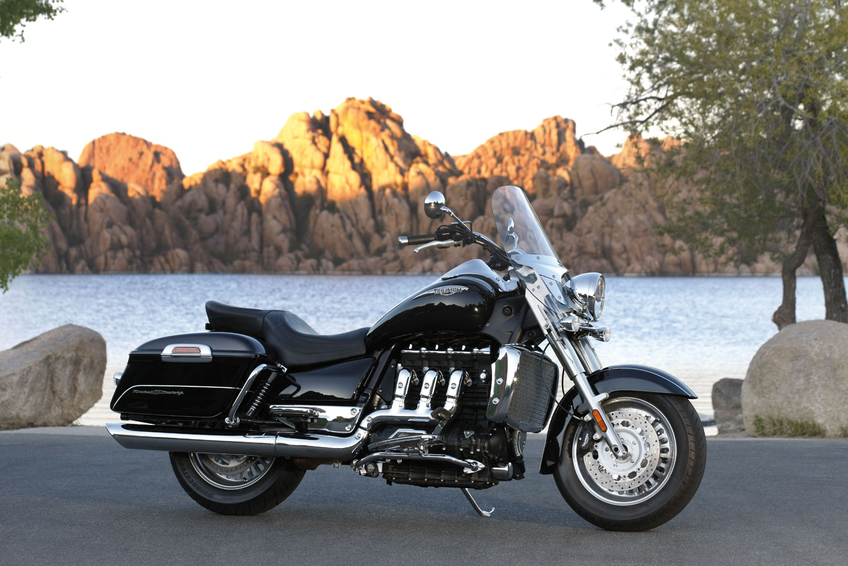 triumph rocket iii touring