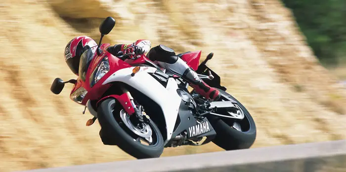2001 Yamaha YZF-R6 Review