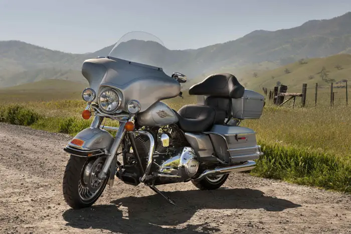 Honda Motorcycles Calgary >> 2012 Harley-Davidson FLHTC Electra Glide Classic Review Honda Motorcycles Calgary >> 2012 Harley-Davidson FLHTC Electra Glide Classic Review