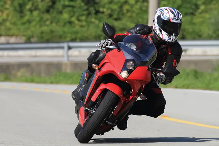 2016 Hyosung GT250R Review
