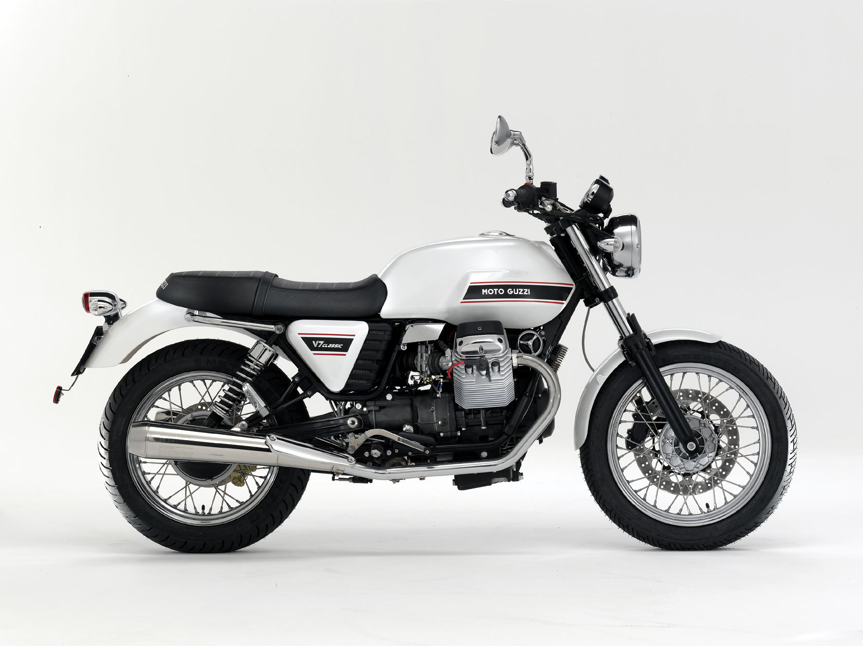 2010-MotoGuzzi-V7Classicd.jpg