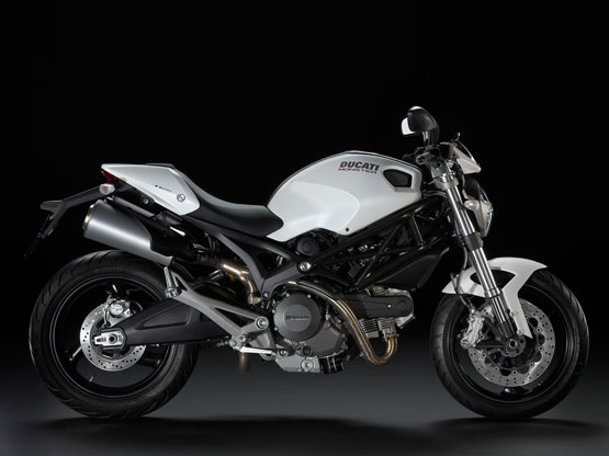 2011 Ducati Monster 696 