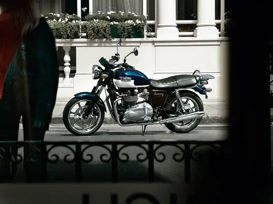 2011 Triumph Bonneville SE 