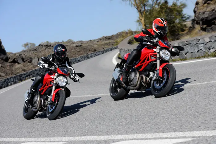 2012 Ducati Monster 1100 EVO 