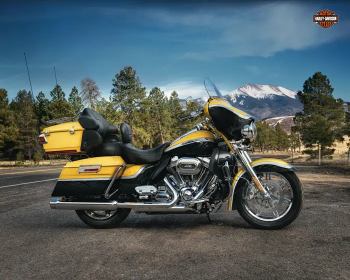2012 Harley-Davidson FLHTCUSE7 CVO Ultra Classic Electra Glide 