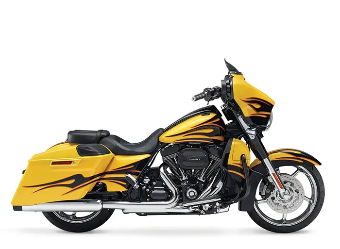 2015 Harley-Davidson FLHXSE CVO Street Glide 
