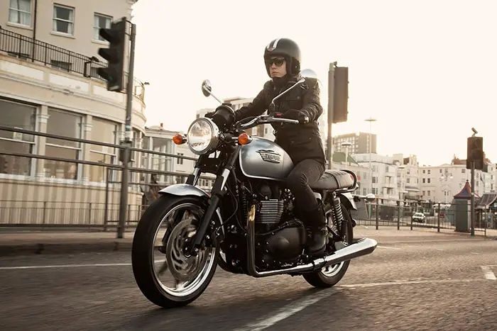2016 Triumph Bonneville Review