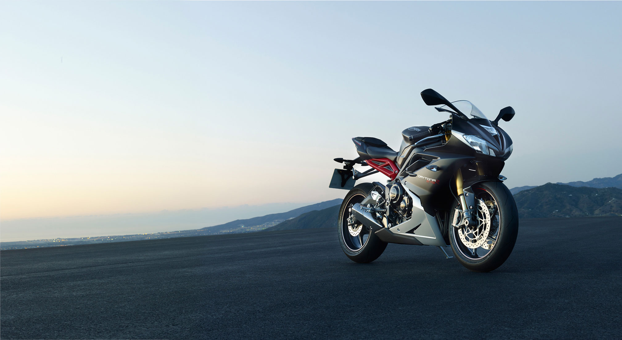 2017 Triumph Daytona 675r Review