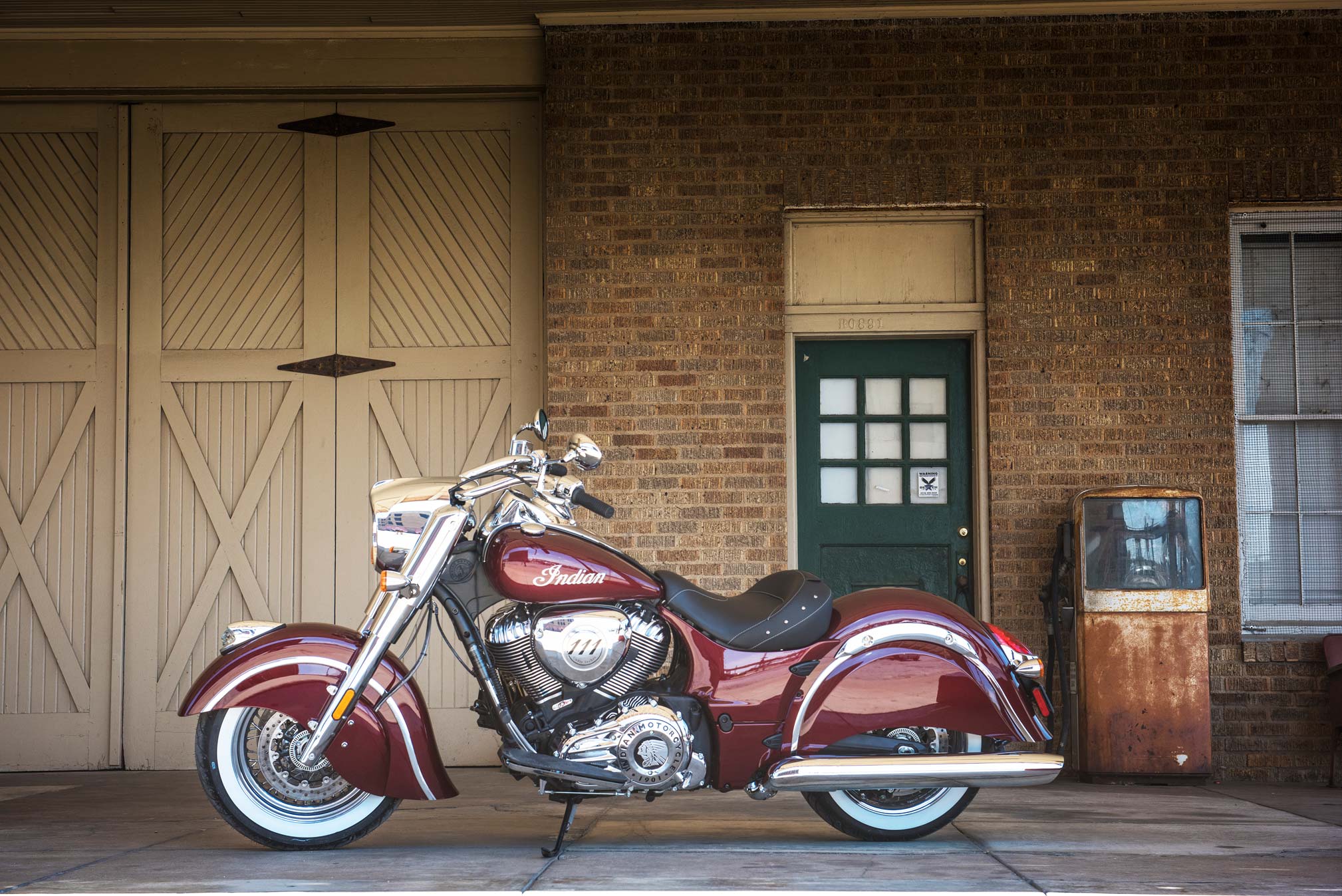 thumbnail image 2 of Chrome Tail Light Top Trim Cover For Indian Chief Classic Roadmaster 2014-2018 2 of 6