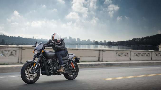 2017-Harley-Davidson-Street-Rod1