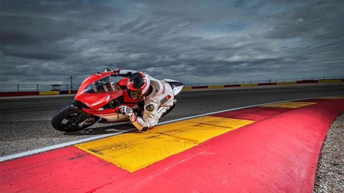 2018-Ducati-1299-Superleggera1 2018 Ducati 1299 Superleggera