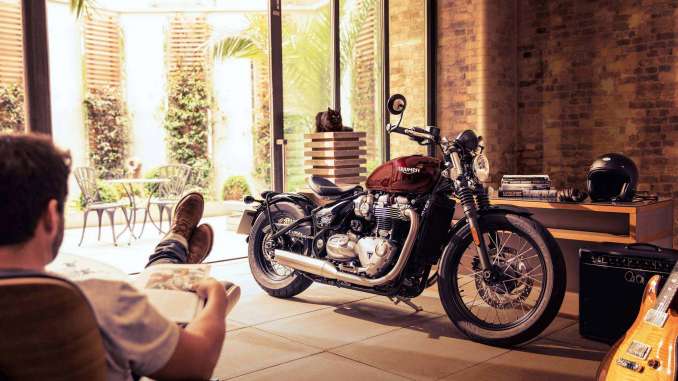 2018-Triumph-Bonneville-Bobber2 2018 Triumph Bonneville Bobber
