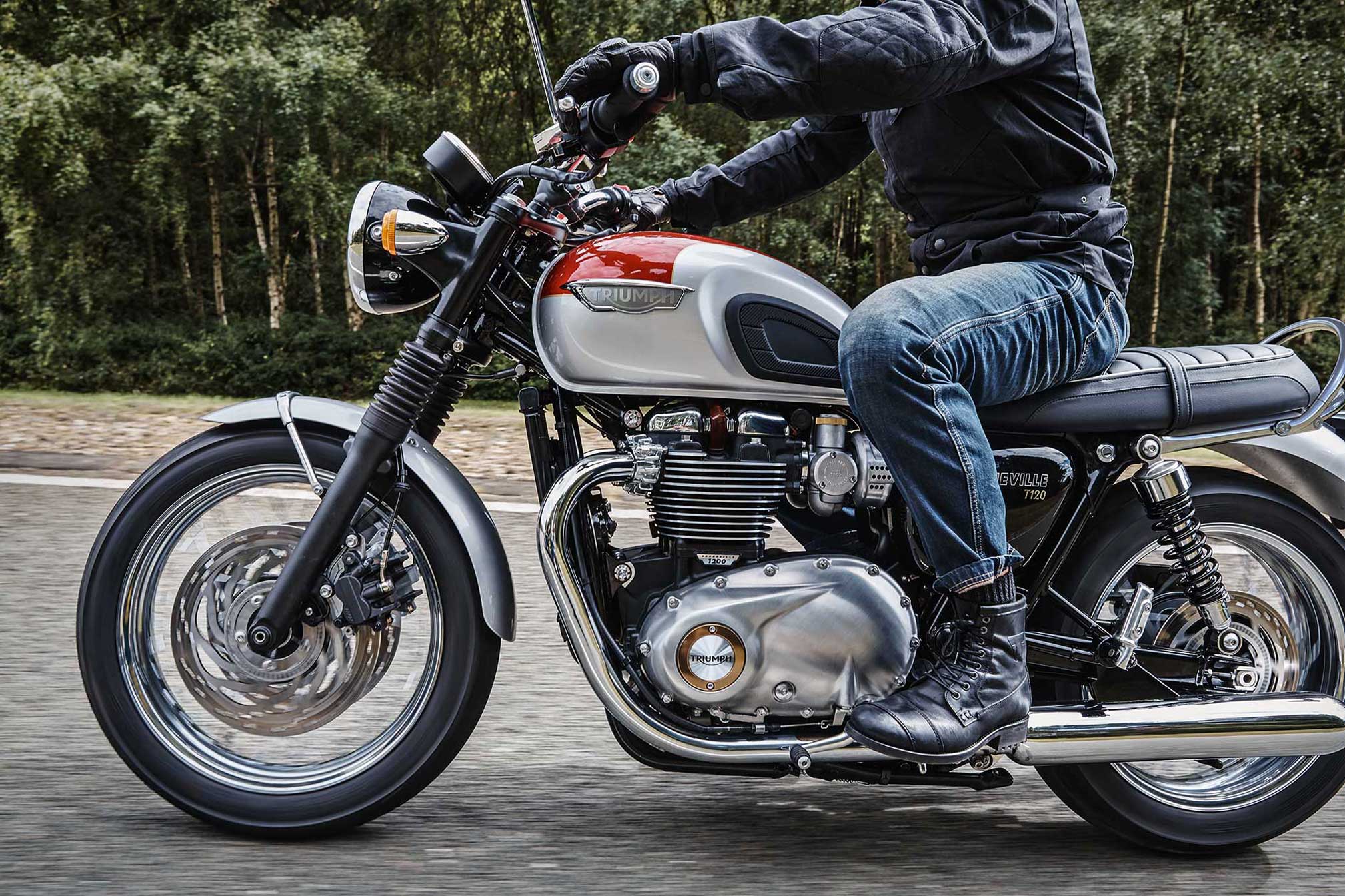 mota triumph bonneville