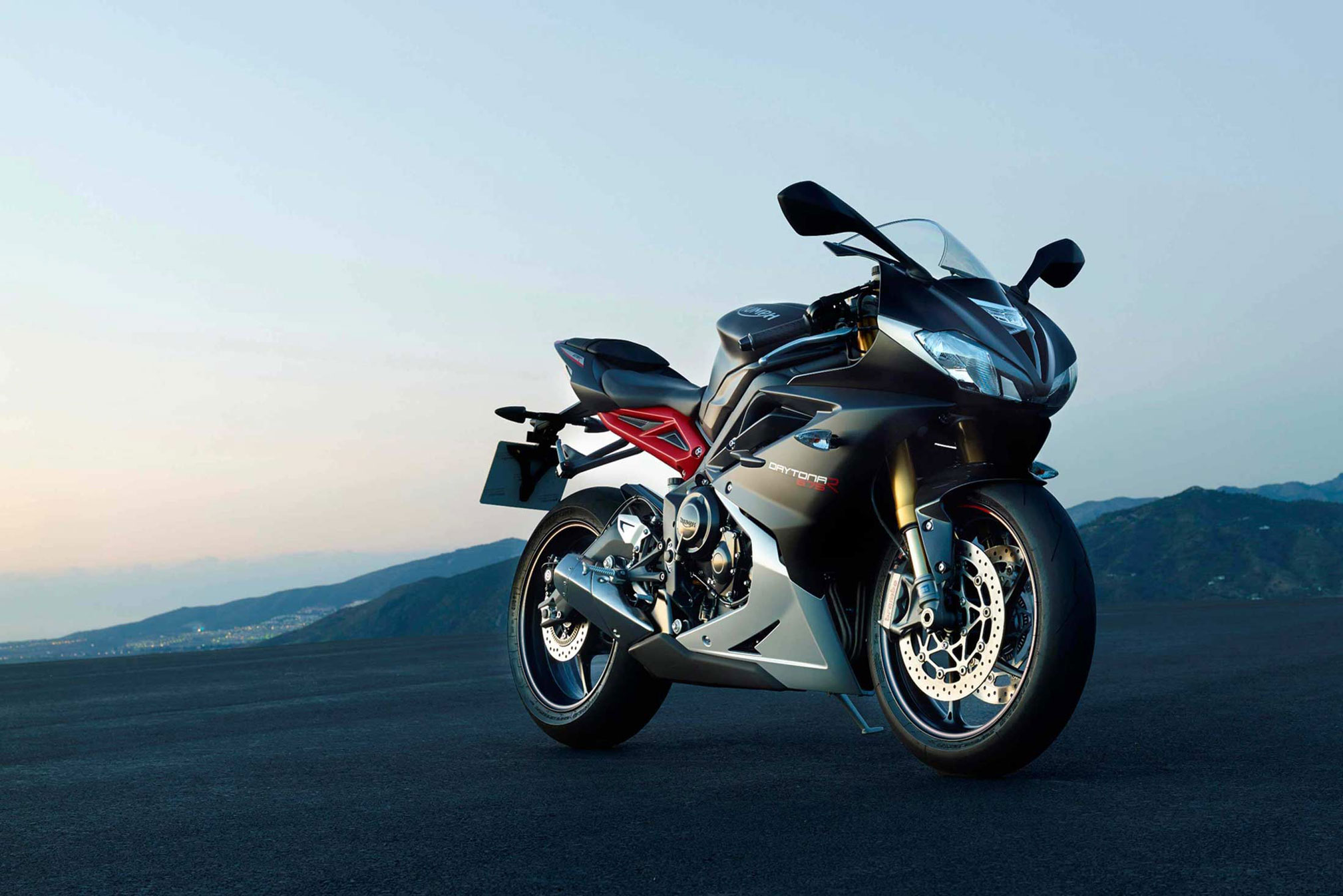 2018 Triumph Daytona 675R Review • Total Motorcycle