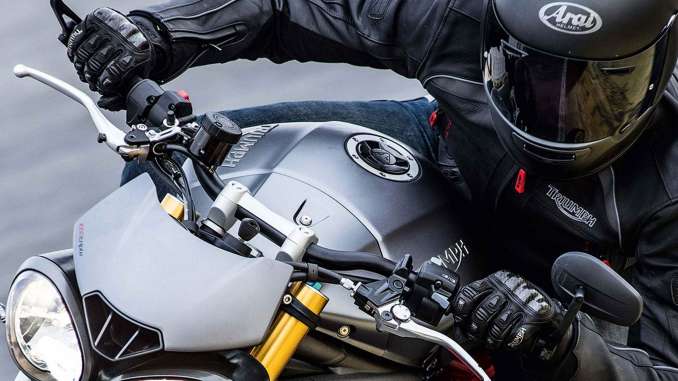 2018-Triumph-Speed-Triple-R1 2018 Triumph Speed Triple R