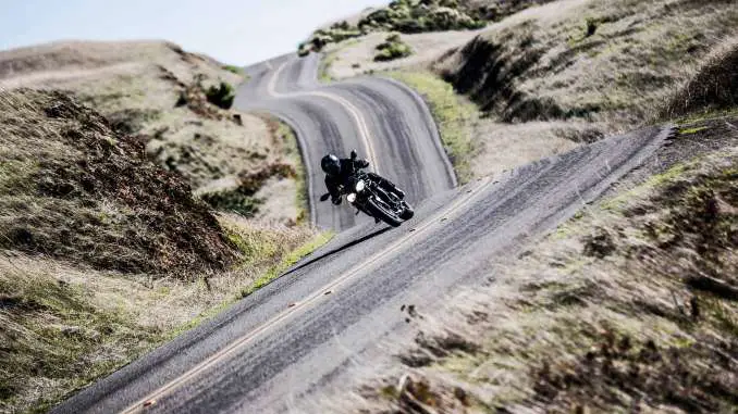 2018-Triumph-Street-Triple-R1 2018 Triumph Street Triple R