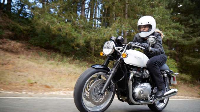 2018-Triumph-Thruxton-1200b 2018 Triumph Thruxton 1200