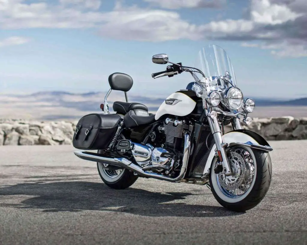 2018 Triumph Thunderbird Lt Review Total Motorcycle