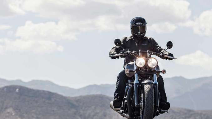 2018-Triumph-Thunderbird-Nightstorm1 2018 Triumph Thunderbird Nightstorm