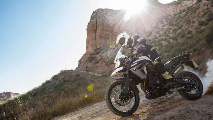 2018-Triumph-Tiger-800XCa1 2018 Triumph Tiger 800XCa