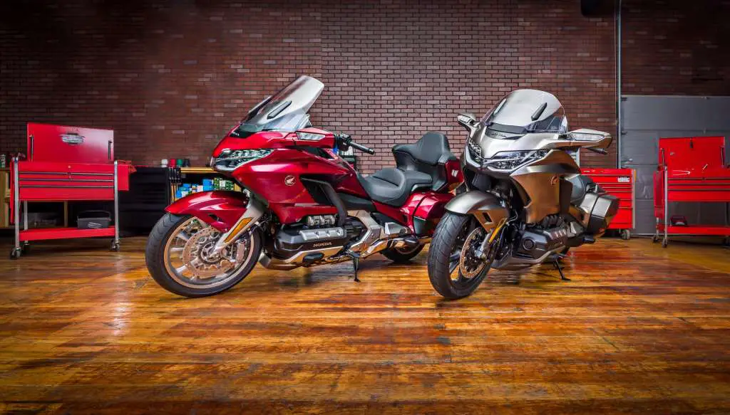 2018 Honda Gold Wing Tour Airbag Automatic Dct Review Total Motorcycle
