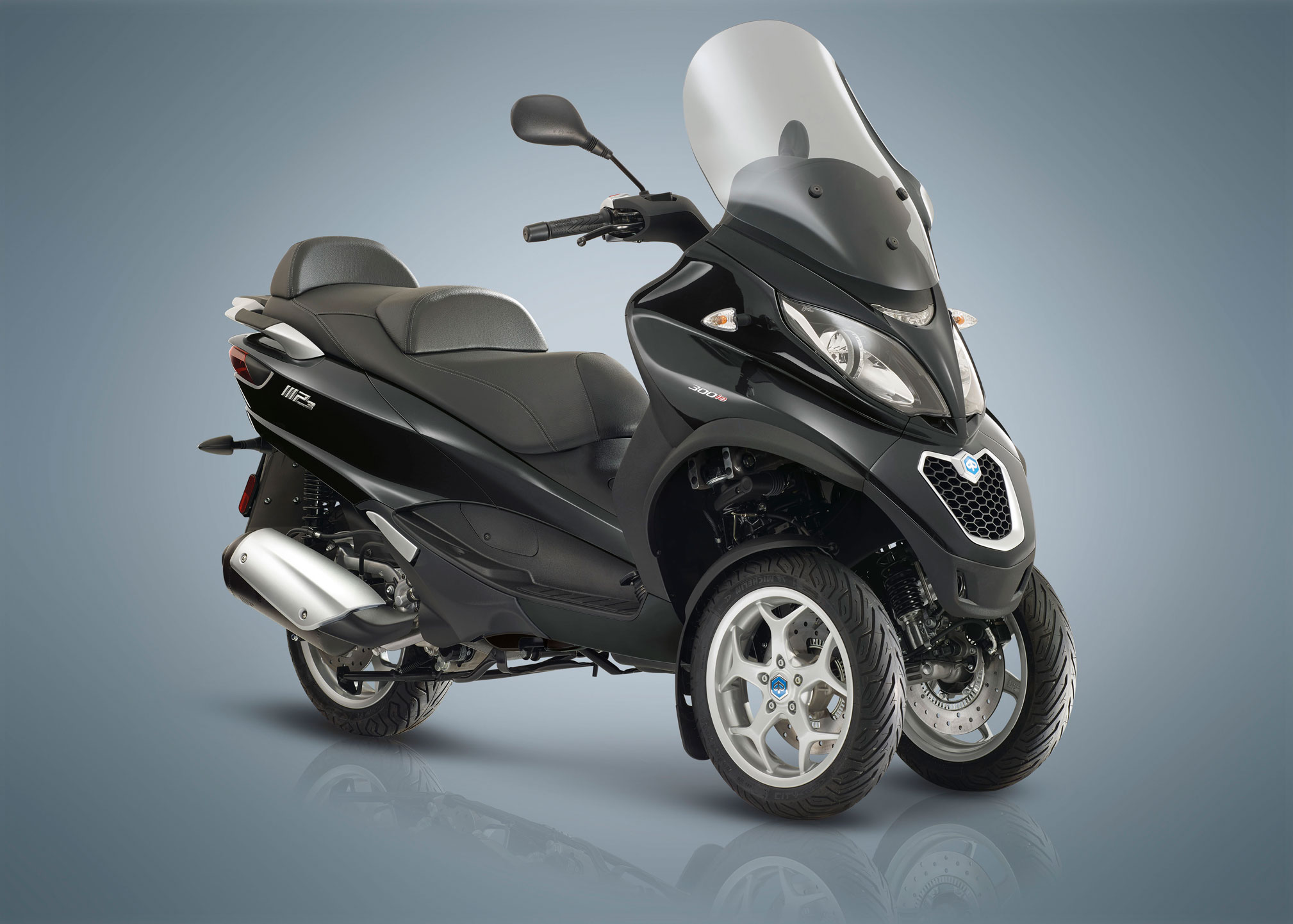 Скутер трехколесный Piaggio