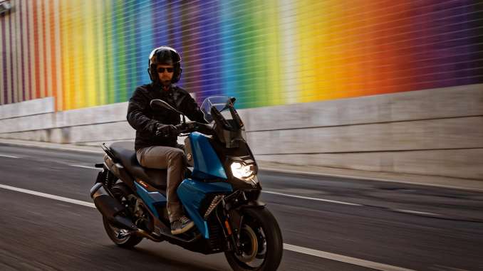 2018-BMW-C400X1 2018 BMW C400X