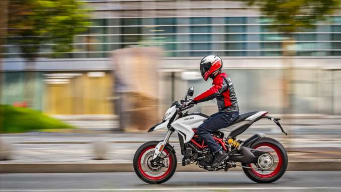 2018-Ducati-Hypermotard-939a 2018 Ducati Hypermotard 939