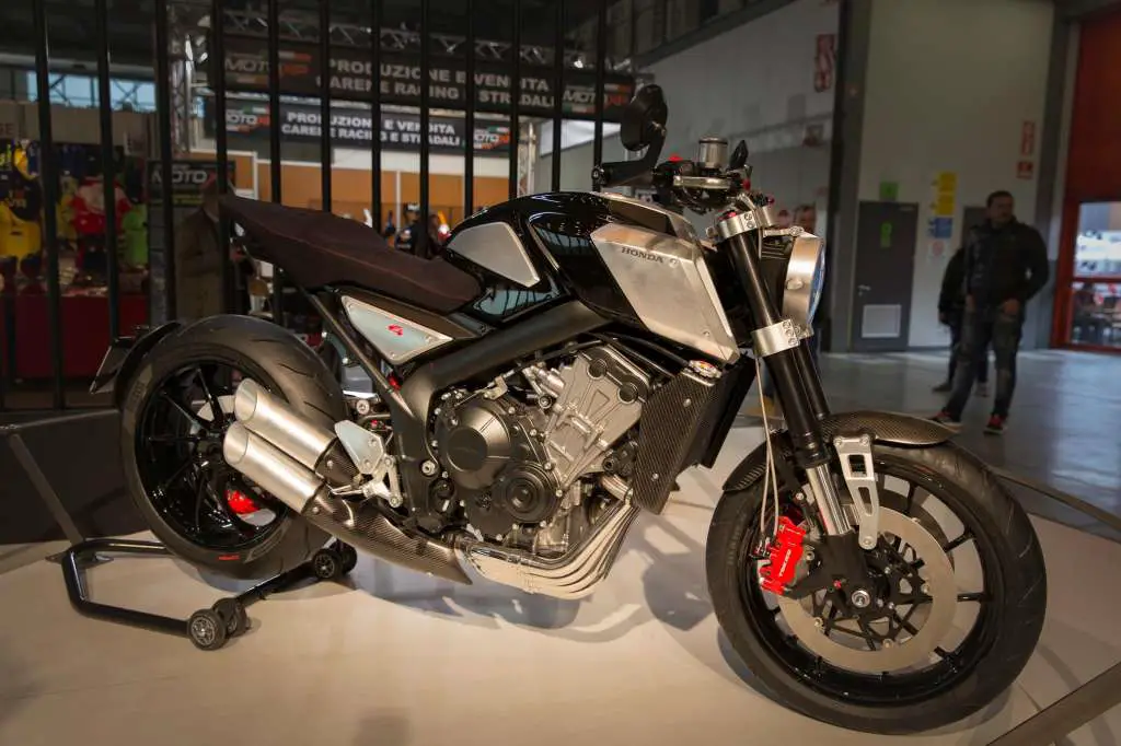 18 Honda Cb4 Interceptor Concept Review Total Motorcycle