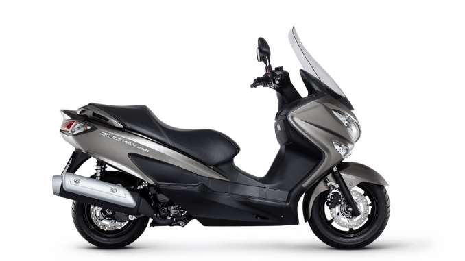 2018-Suzuki-Burgman-200-ABS1 2018 Suzuki Burgman 200 ABS