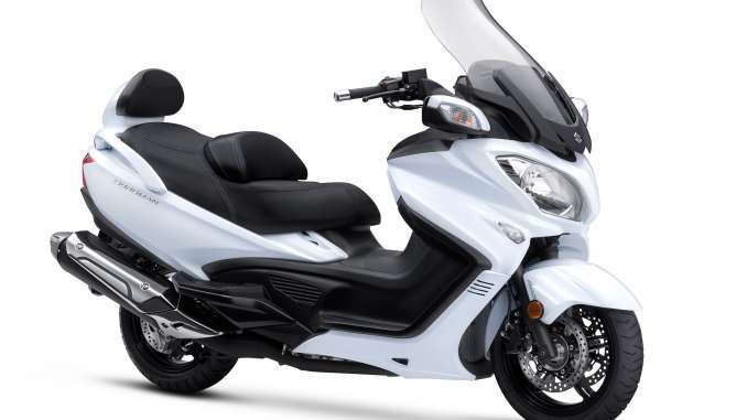 2018-Suzuki-Burgman-650-Executive1 2018 Suzuki Burgman 650 Executive